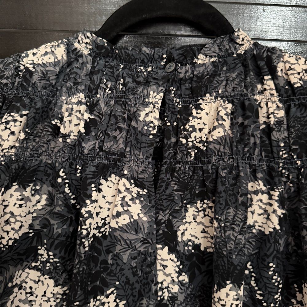 Joie Black Floral High Smocked Ruffle Neck Sleeveless Top Women Size L Flowy - Picture 8 of 9